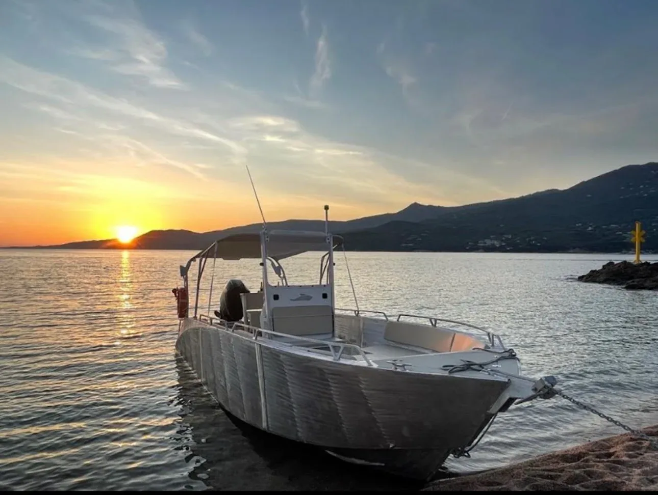 Le bateau de Paradisu Marinu, 12 passagers maximum